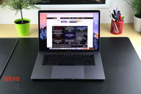 MacBook Pro Touch Bar inceleme