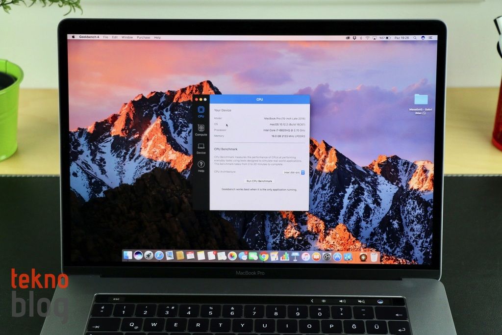 MacBook Pro Touch Bar inceleme