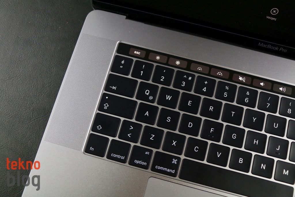 MacBook Pro Touch Bar inceleme