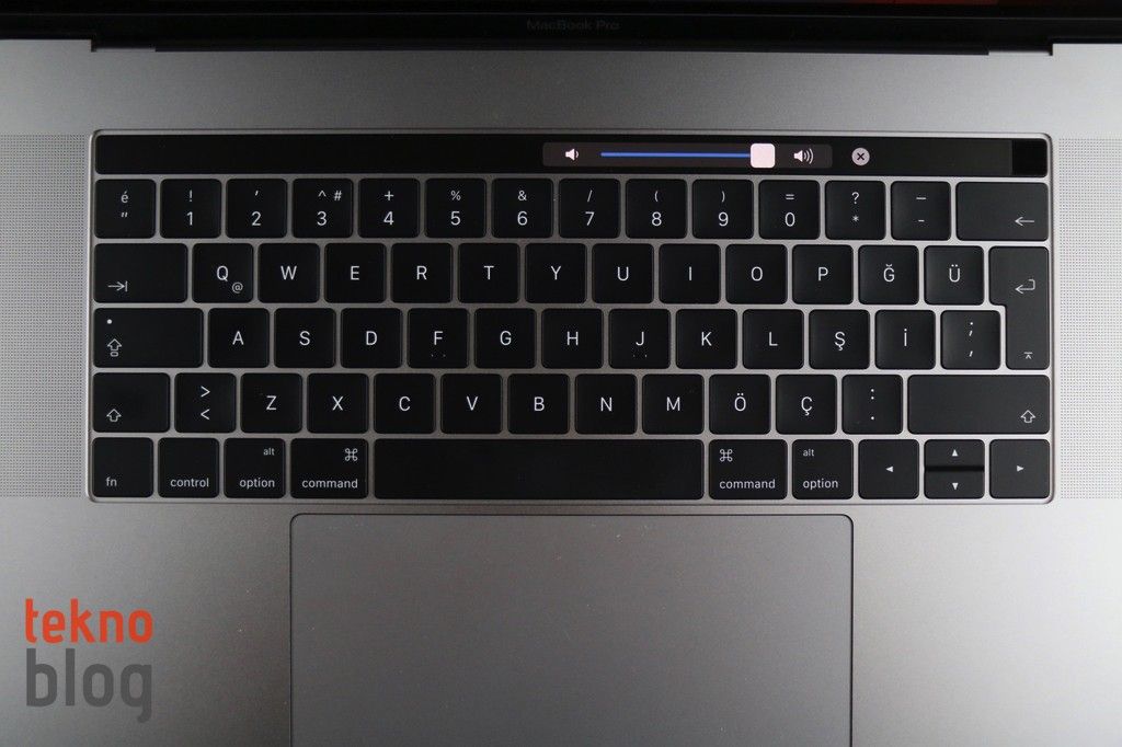 MacBook Pro Touch Bar inceleme