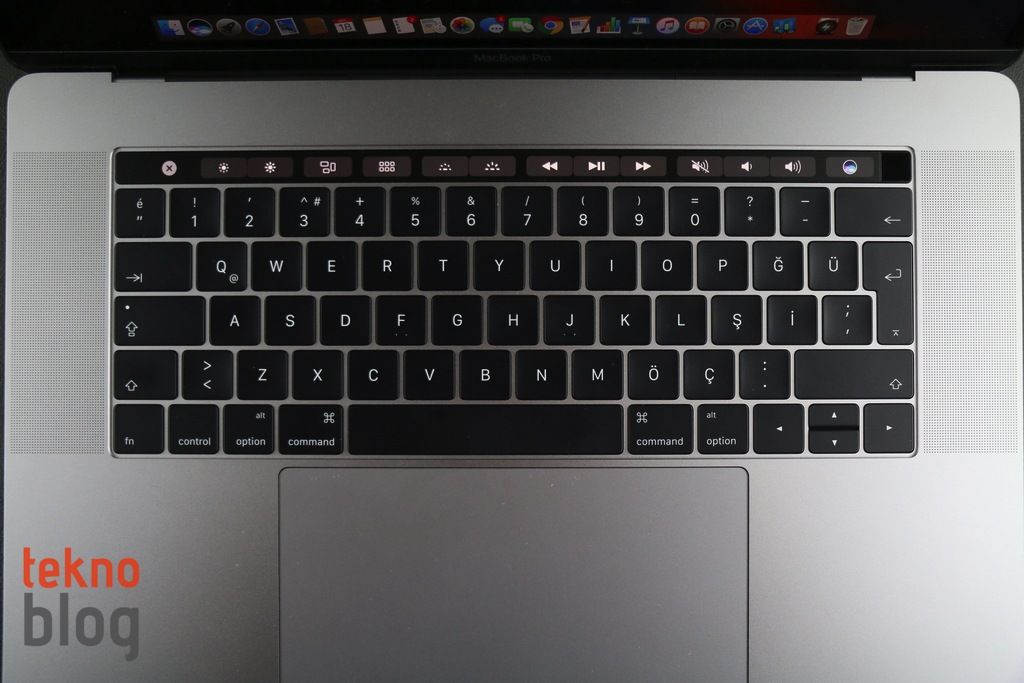 MacBook Pro Touch Bar inceleme