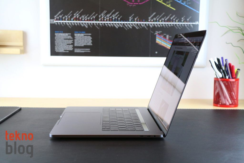 MacBook Pro Touch Bar inceleme