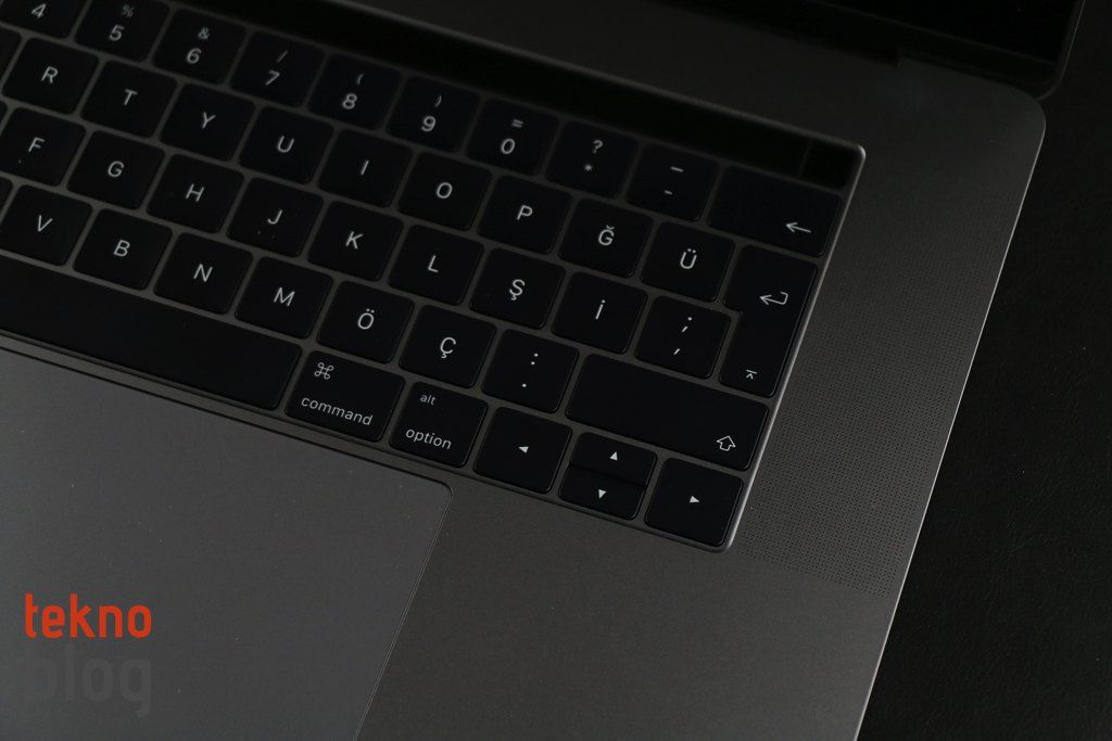 MacBook Pro Touch Bar inceleme
