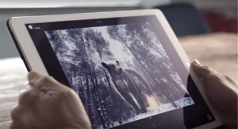 Adobe fotoğrafları sesle düzenleme imkanı verecek bir sanal asistan üzerinde çalışıyor