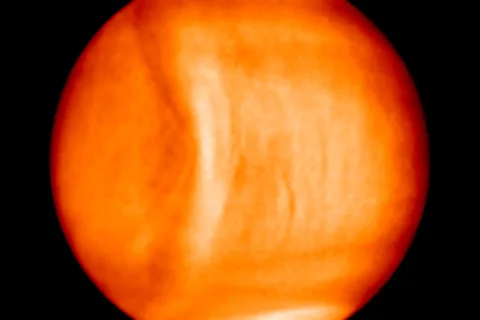 Japon uzay aracı Akatsuki Venüs atmosferinde büyük bir yer çekimi dalgası keşfetti