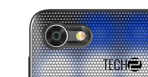 Alcatel Moto Z benzeri modüler bir telefon üzerinde çalışıyor