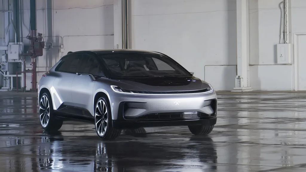 Faraday Future’ın ilk otomobili FF91’in örtüsü kaldırıldı