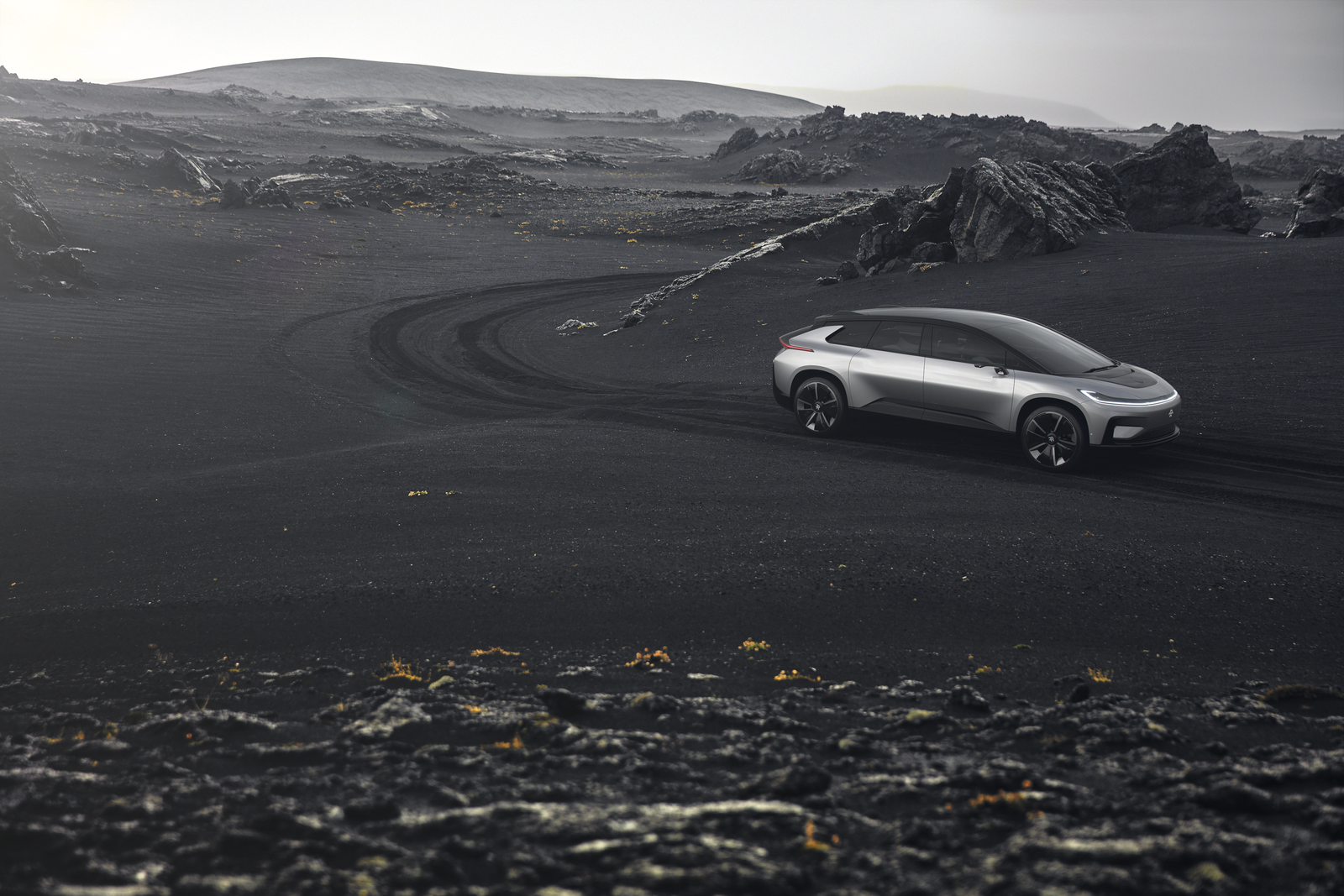 Faraday Future’ın ilk otomobili FF91’in örtüsü kaldırıldı