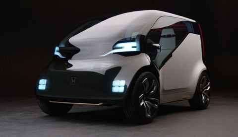 Honda özel ulaşım servisleri için hazırladığı elektrikli konsept aracını tanıttı