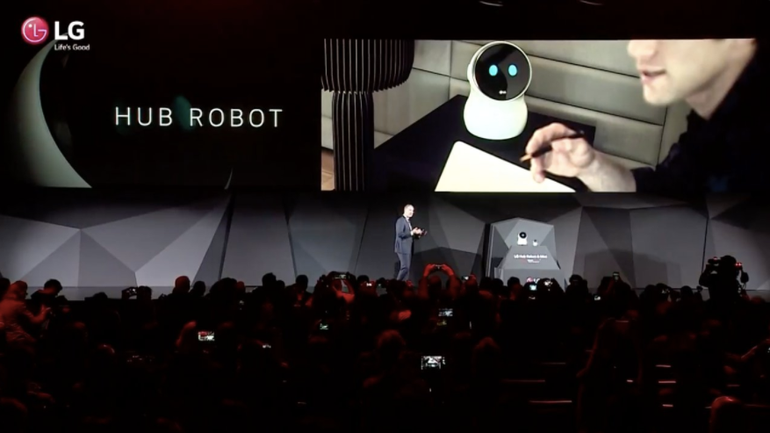 LG webOS işletim sistemli akıllı buzdolabını tanıttı