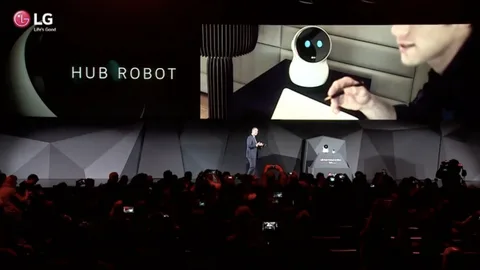 LG robot kadrosunu gözler önüne çıkardı