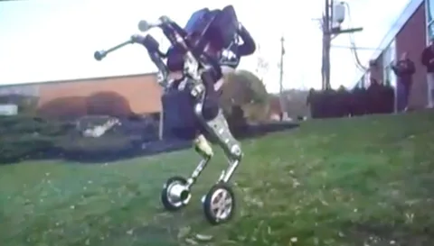 Boston Dynamics’in tekerlekli robotu Handle’ı gösteren video internete sızdı