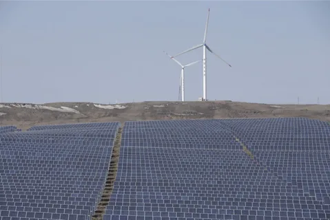 Çin dünyanın en büyük güneş enerjisi üreticisi oldu