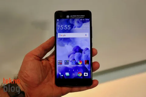 HTC’nin beklenmedik sürprizi U Ultra’nın safir ekranlı versiyonu oldu