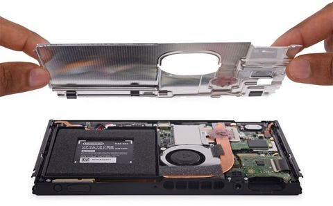 Nintendo Switch iFixit tarafından parçalarına ayrıldı