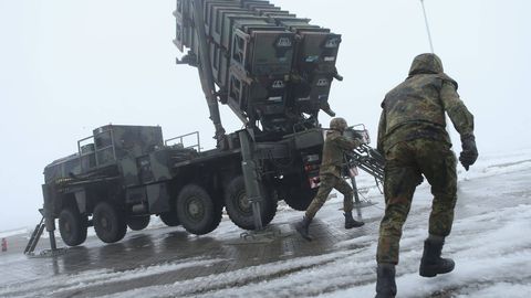 200 dolar değerindeki drone 3 milyon dolarlık Patriot füzesiyle vuruldu