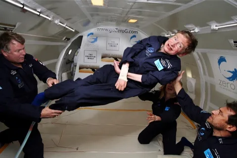 Stephen Hawking uzaya gidiyor
