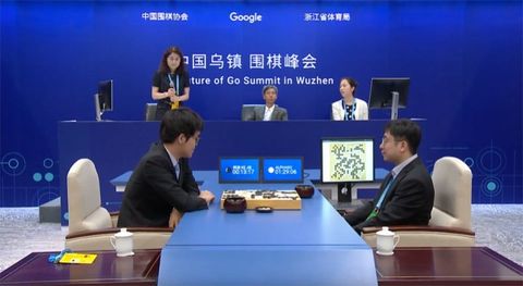 Google AlphaGo dünyanın en iyi Go oyuncusunu mağlup etti