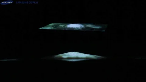Samsung’un 9.1 inçlik esnek OLED ekran prototipinin gerilmesini izleyin – Video