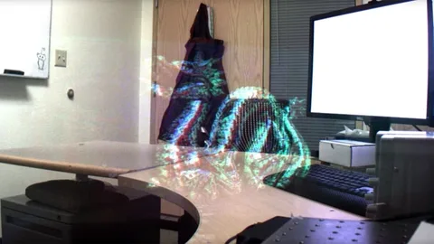 Microsoft gerçek gözlüklere holografik ekran yerleştirmek istiyor