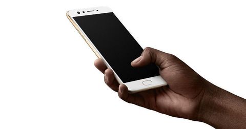 OPPO F3 de çift selfie kamerasıyla çıkış yapıyor