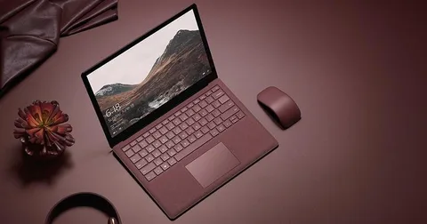 Surface Arc Mouse Apple Magic Mouse tarzı dokunmatik yüzeyle geliyor