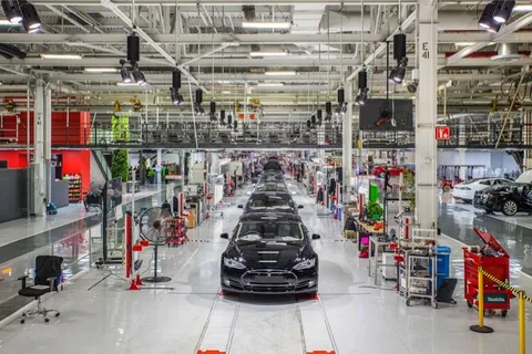 Tesla yöneticileri “materyal geri dönüşümü” için şirket kurdu