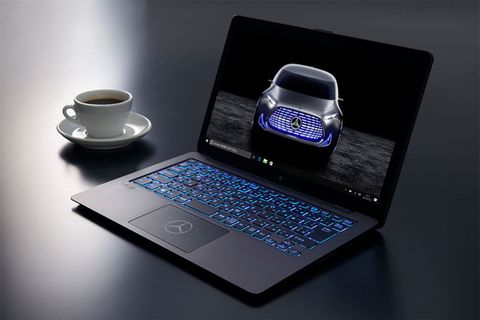 Vaio Z Mercedes-Benz versiyonu açılışta motor sesiyle karşılıyor