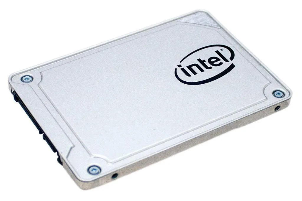 Intel’in yeni SSD’si daha yüksek performansı aynı seviyede fiyattan sunuyor