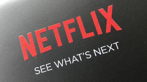 Netflix dizi ve filmler öncesinde kendi yapımlarının fragmanlarını göstermeyi test ediyor