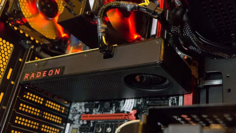 AMD Radeon RX Vega’nın referans tasarımlarına ait görseller sızdı