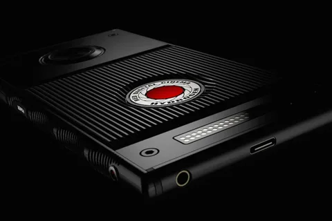 RED Hydrogen One’ın çıkışına az bir zaman kala yeni özellikleri ortaya çıktı