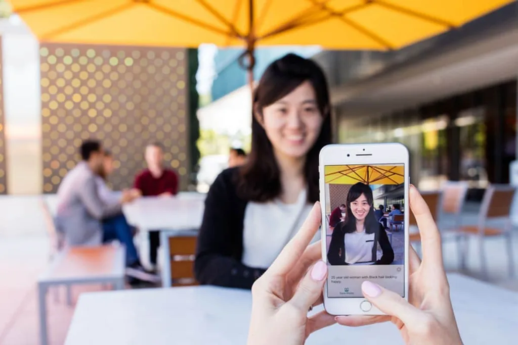 Microsoft Seeing AI ile görme engellilere dünyayı anlatıyor