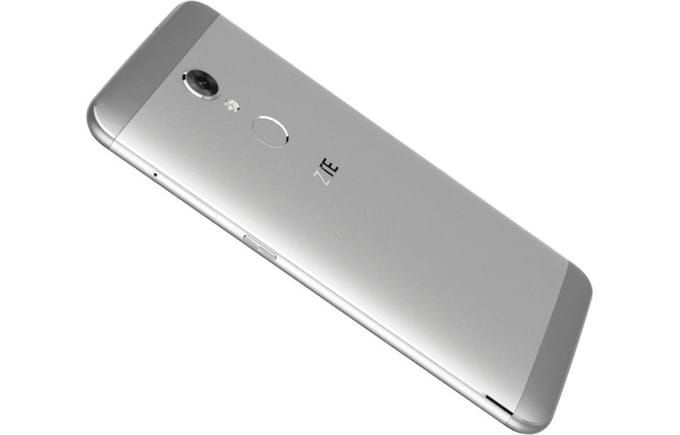 ZTE Blade V7 Plus duyuruldu: 5.2 inç ekran, 2540 mAh pil