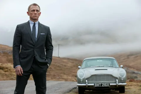 Apple ve Amazon James Bond filmlerinin haklarının peşinde