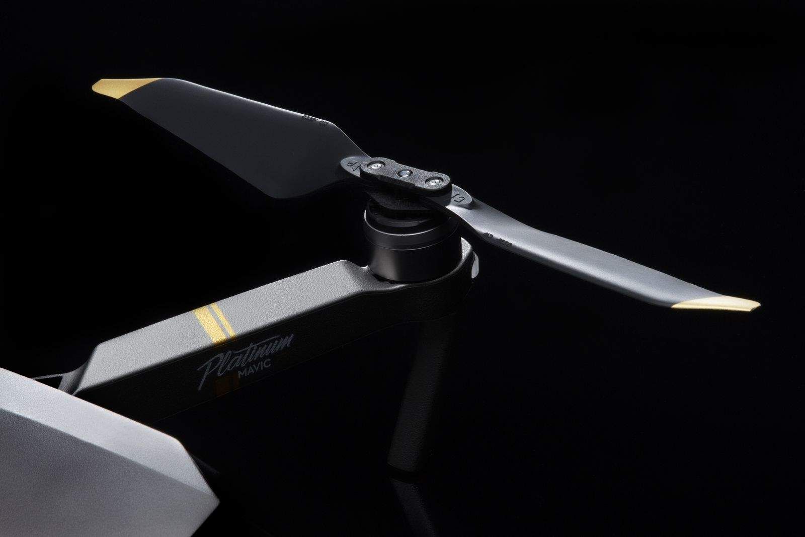 DJI Mavic Pro Platinum havada daha sessiz ve uzun süre kalacak