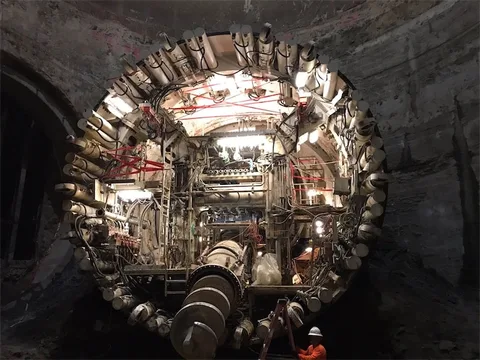 Elon Musk Hyperloop projesindeki planlarını değiştirdi