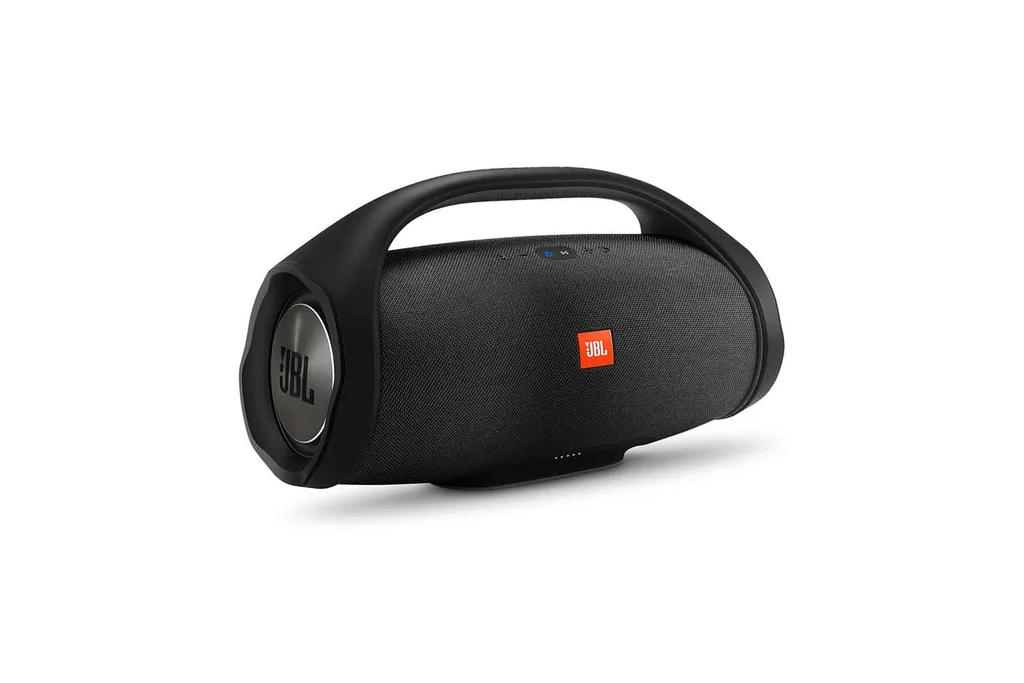JBL Boombox suya dayanıklı kasasıyla 24 saat pil ömrü vadediyor