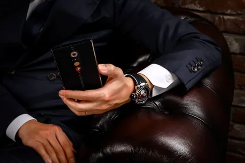 Lamborghini Alpha-One Android telefona herkesin parası yetmiyor