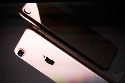 iPhone 8 ve iPhone 8 Plus tanıtıldı: Apple bu sefer “S” harfini atladı