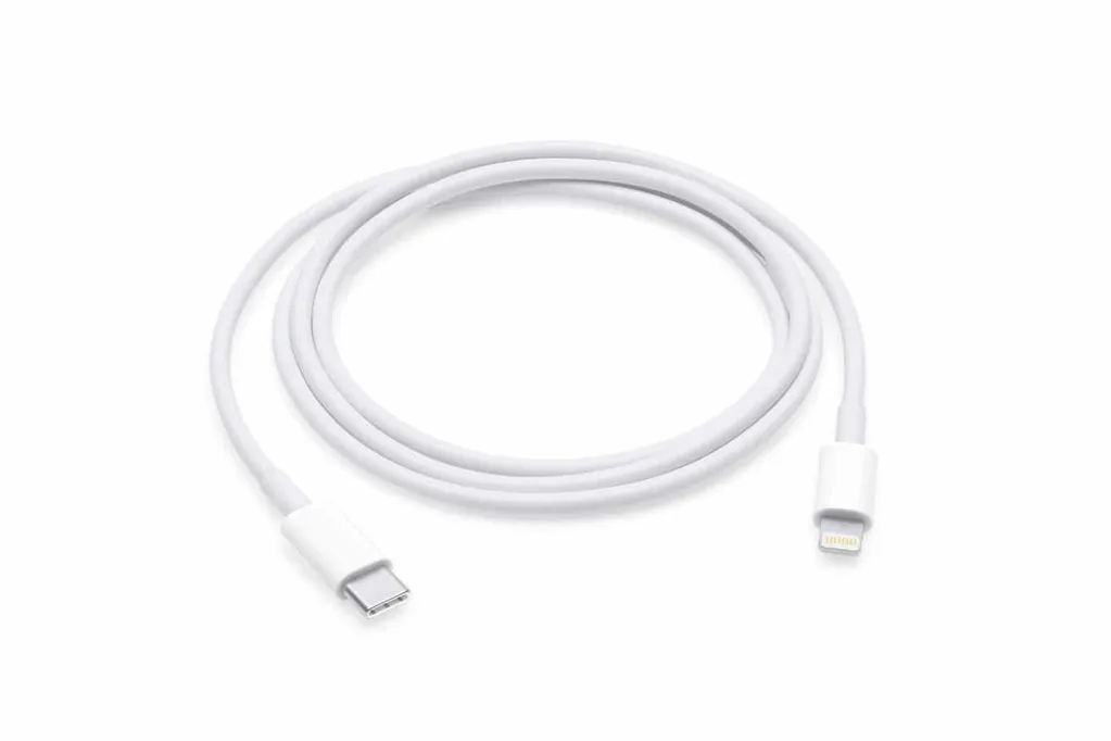 iPhone 8 ve iPhone X’da hızlı şarj için USB-C aksesuarları gerekiyor
