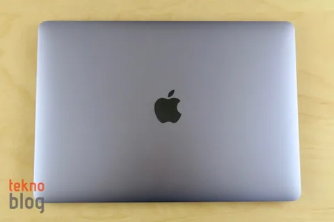 Apple Meltdown ve Spectre CPU açıklarının macOS ve iOS’i etkilediğini doğruladı