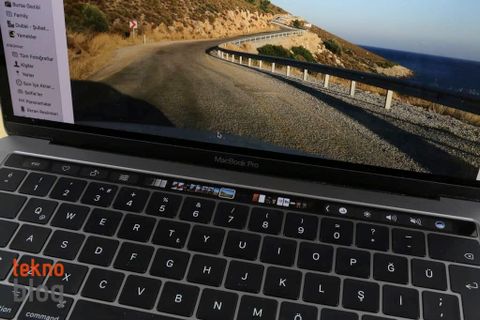 dokunmatik ekranlı macbook