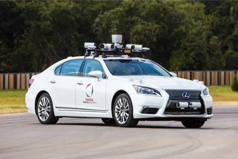 Toyota sürücüsüz otomobil teknolojisinin trafiğe açık yollardaki testlerini durdurdu