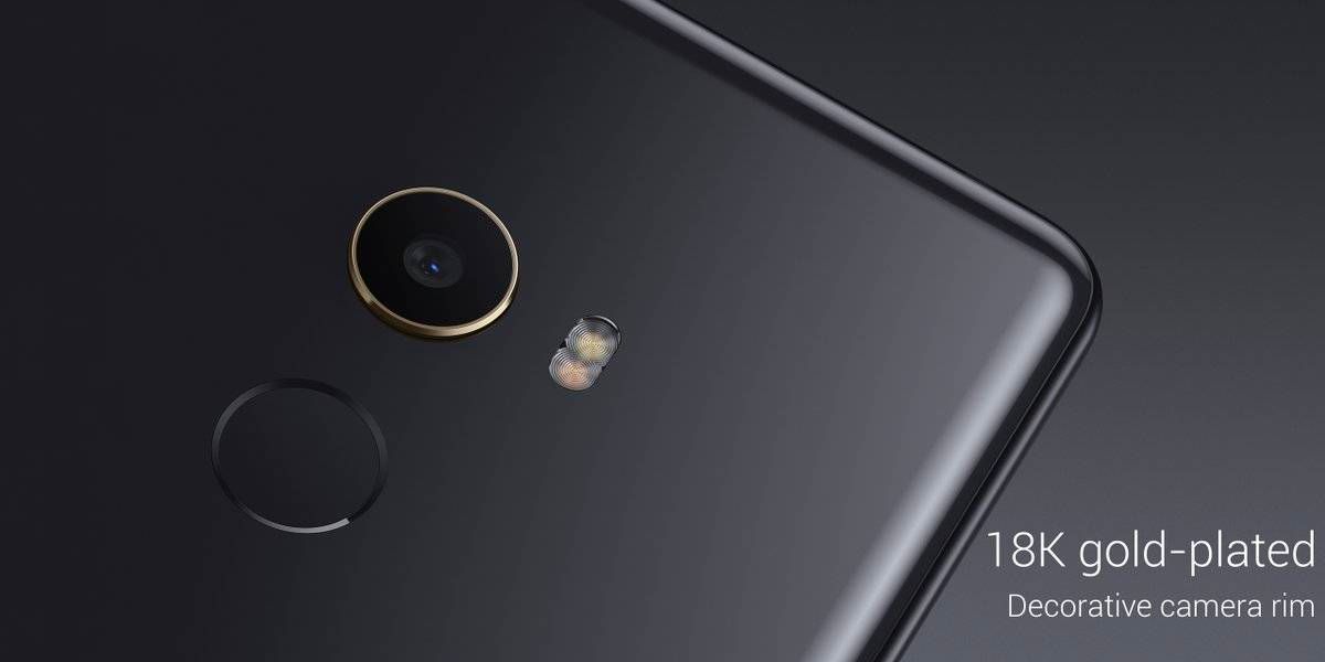 Xiaomi Mi Mix 2 daha küçük ekran çerçevesiyle resmiyet kazandı
