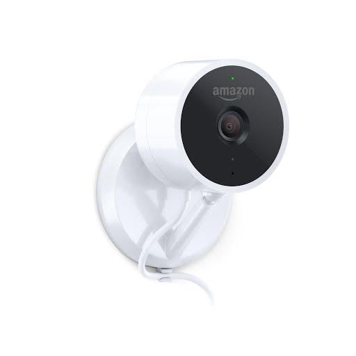 Amazon Cloud Cam ile Alexa’yı ev güvenliğinde de kullanıyor
