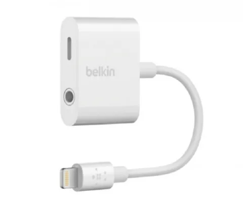 Apple Lightning girişi ve kulaklık jakını birlikte sunan bir aksesuarı satışa çıkardı