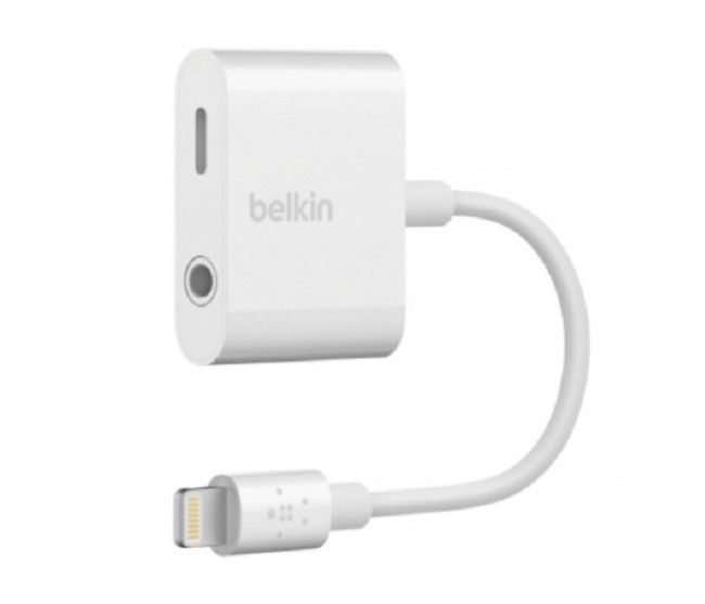 Apple Lightning girişi ve kulaklık jakını birlikte sunan bir aksesuarı satışa çıkardı