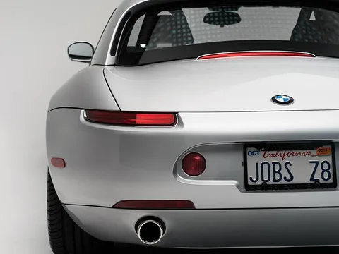 Steve Jobs’un BMW Z8’i açık artırmayla satılacak