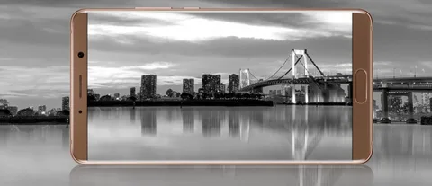 Huawei Mate 10 çözünürlüğü QHD’ye çıkan ekranla geldi